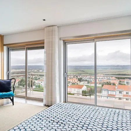 Villa Attractive In Salir Do Porto *